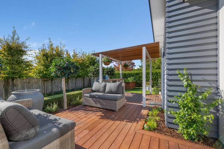 4 Spitfire Drive Burleigh_23