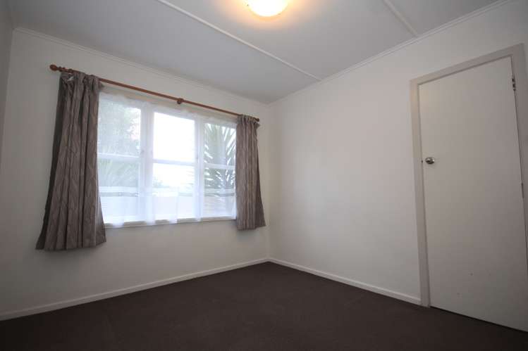 1 Surrey Street Manurewa_5