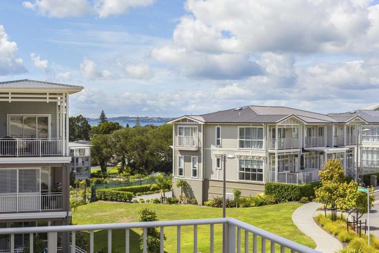 111 Panorama Heights Orewa_12