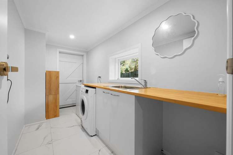 29 Glenfern Road Mellons Bay_19