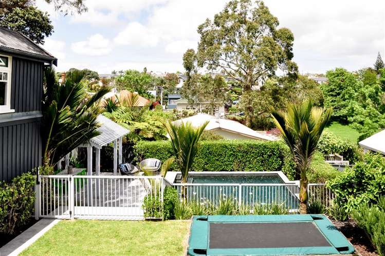 35 Ewen Alison Avenue Devonport_12