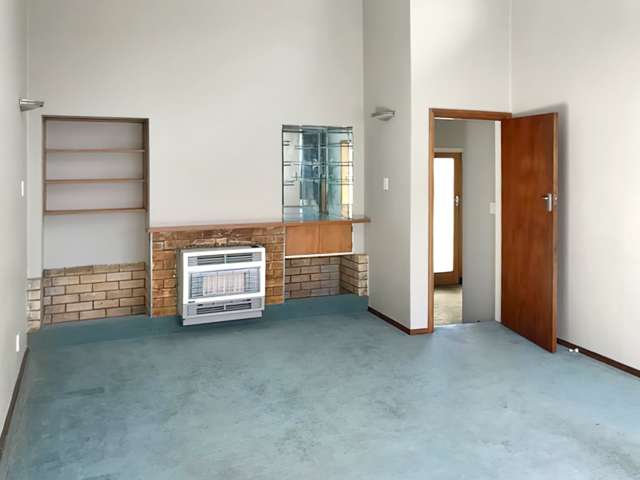 303 College Street 2147_3