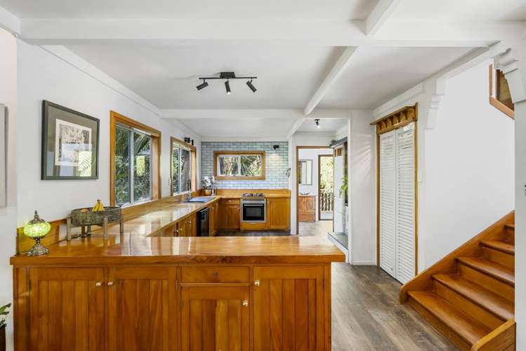 51 Wood Bay Road Titirangi_12