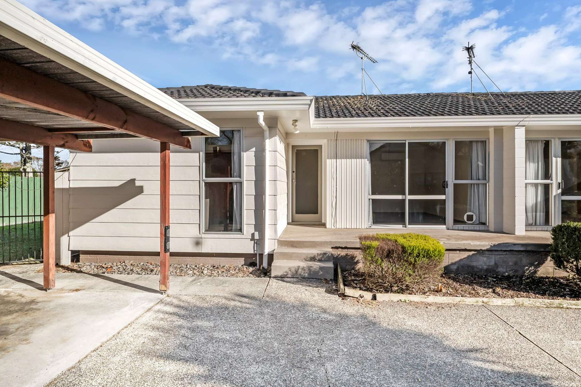 2/11 Sharivari Place Conifer Grove_0