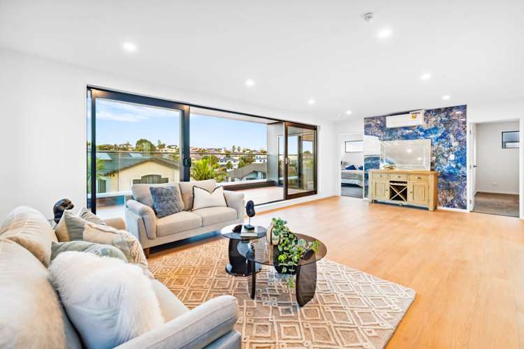 2/90 Picasso Drive West Harbour_8