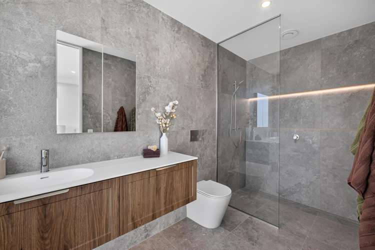 19 Inverness Lane Redcliffs_19