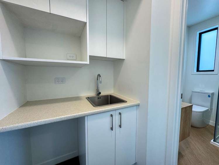 9/8 Bennett Road 10694_10