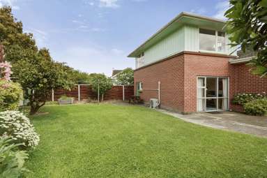 45 Holyoake Crescent_3