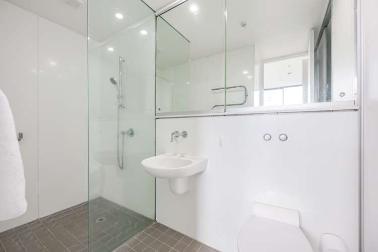 204/22 Fisher-Point Drive Auckland Central_16