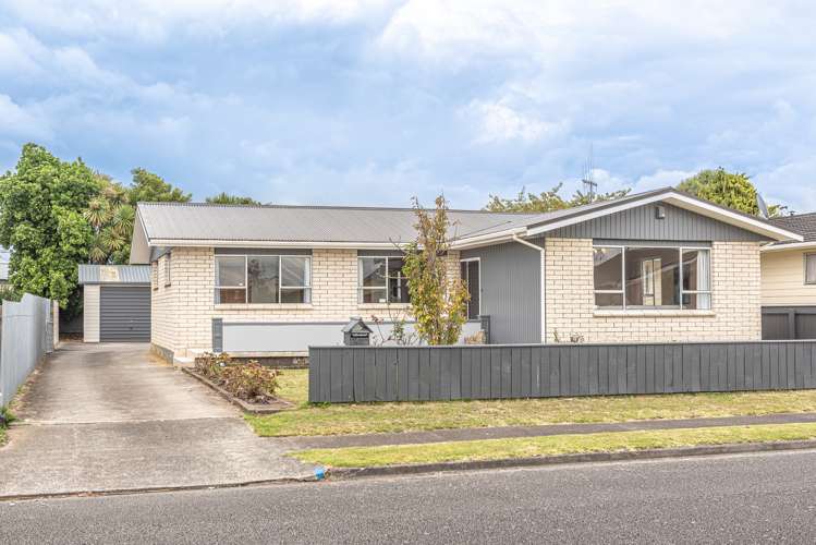 43 Exeter Crescent Springvale_0