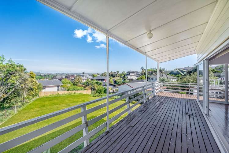 105 Bradbury Road Botany Downs_8