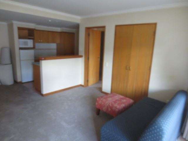 302/139 Fernhill Road Fernhill/Sunshine Bay_3