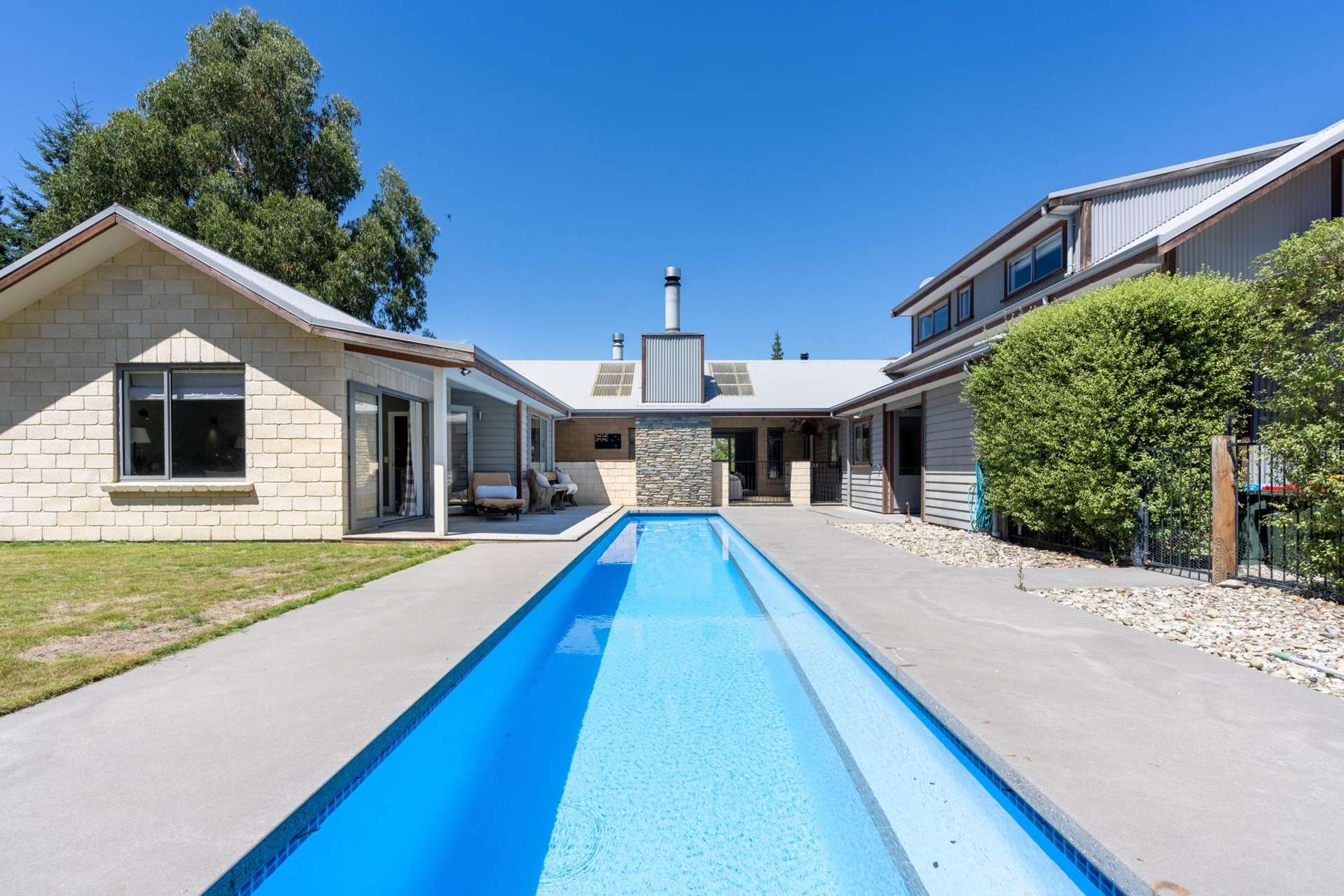 325 - 327 Riverbank Road Wanaka_0