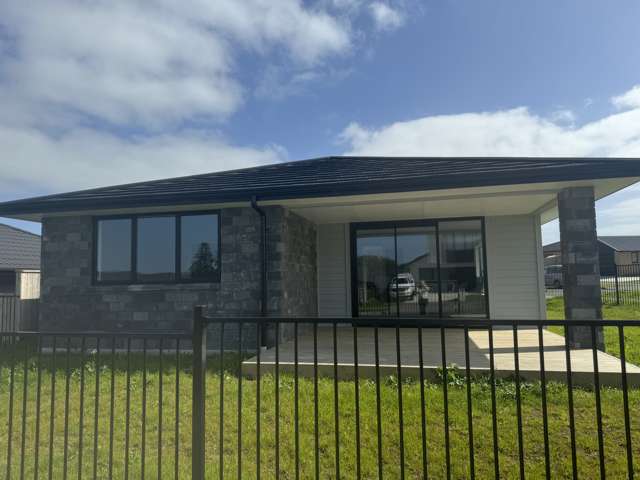 2 Paapaka Way Waiuku_3