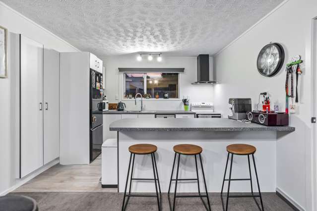 2/29 Garelja Road Henderson_3