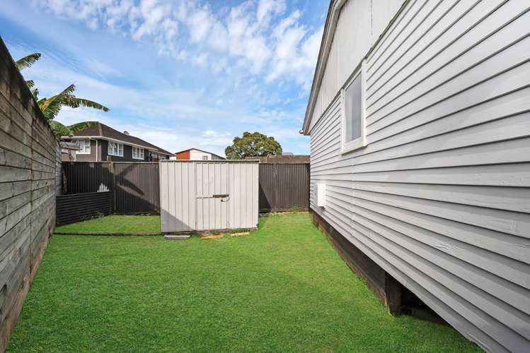 10 Carnac Place Mangere East_17