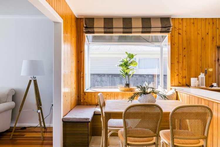 60 Southsea Crescent Silverdale_9