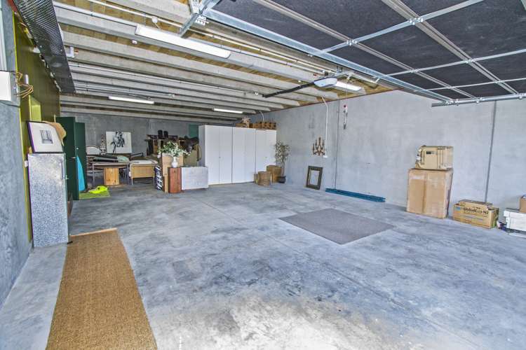 9 Pit Lane Cromwell_12