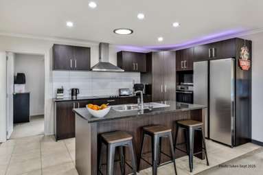 119 Rangeview Road_1