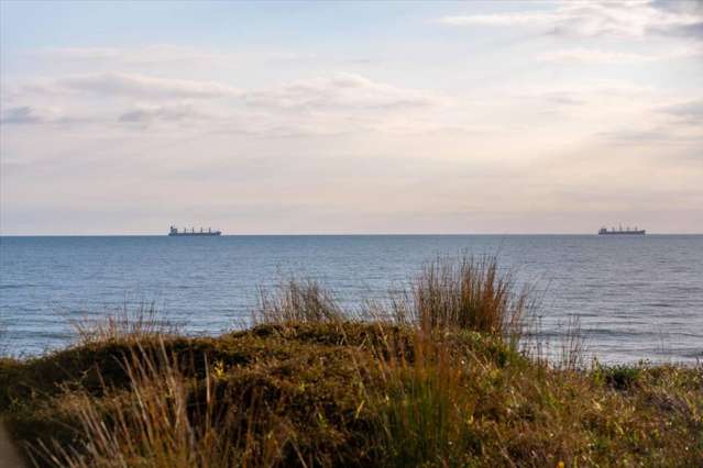 239A and B Oceanbeach Road Mt Maunganui_1