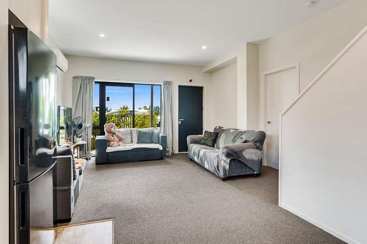 2/7 Dyer Street Whitiora_6