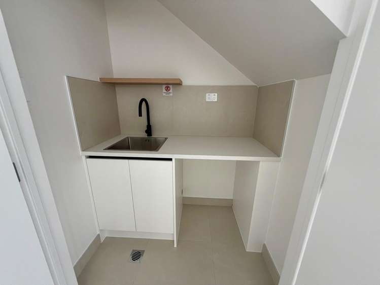200D Henwood Road Westgate_14