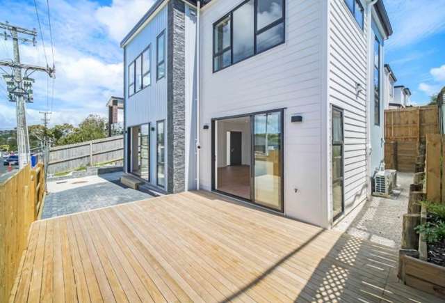 BRAND NEW standalone house in Mt Roskill