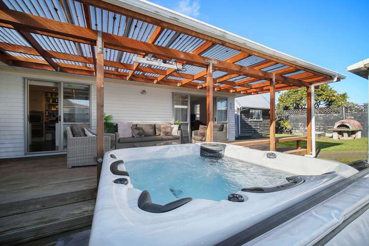 22 Muir Avenue Mangere Bridge_11