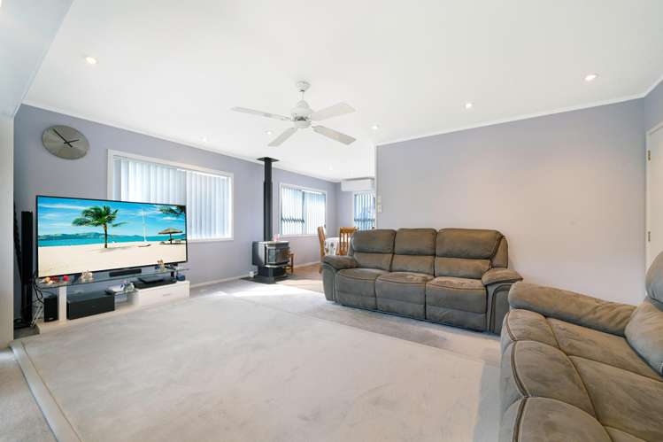 4 Seakens Way Glen Eden_24