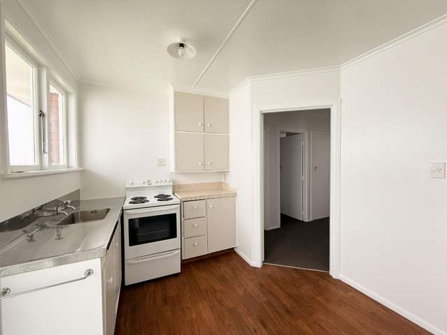 165B Spa Road 11210_4