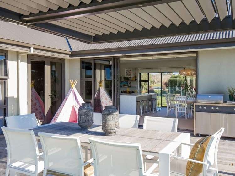 4 Bradleigh Park Fairhall_13