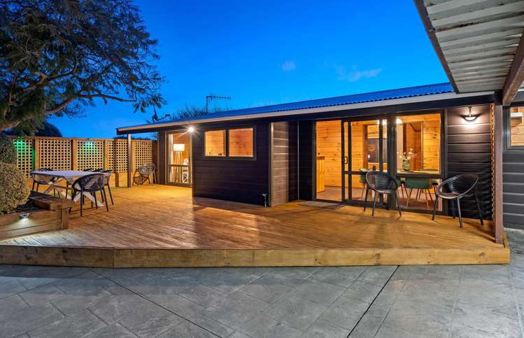 21 Awanui Drive Waikanae_11