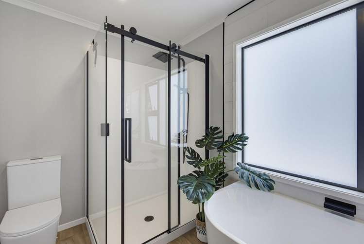 195 Tutere Street Waikanae Beach_13