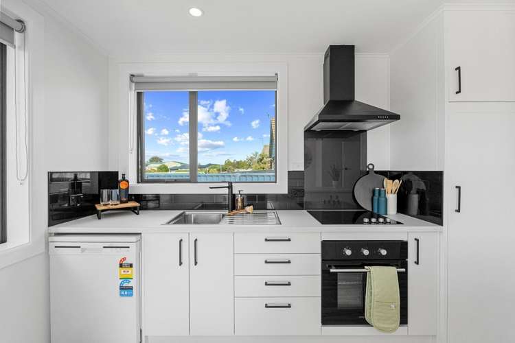 58 Conway Crescent Glengarry_8