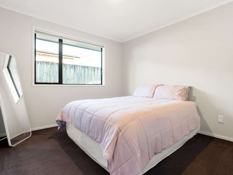 22 Pointon Glade Grandview Heights_14