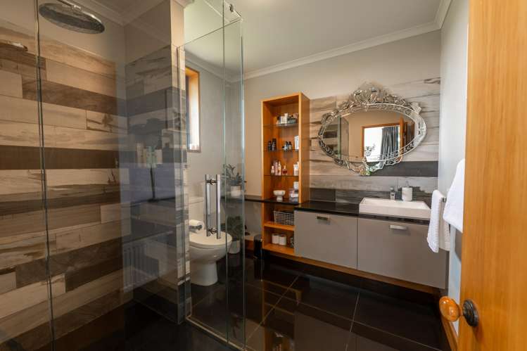 741 Waimea Valley Road Mandeville_12