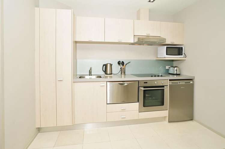 138 Lake Crescent Hamilton Lake_13