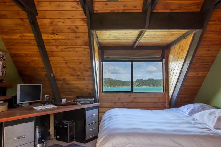 6 Lichen Grove Russell_12