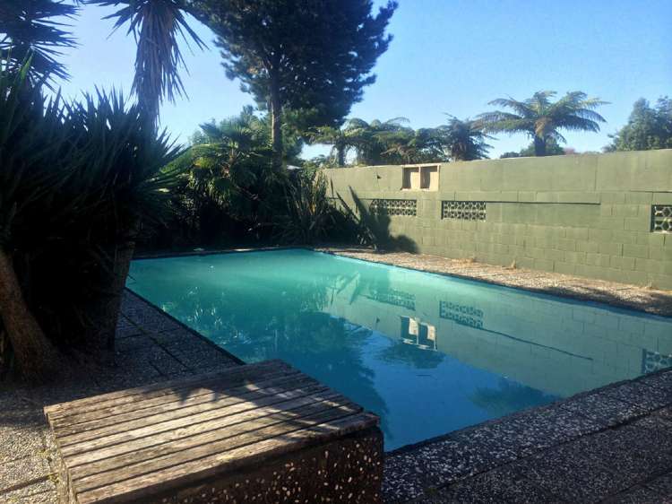 44 Tomin Road Glenview_11