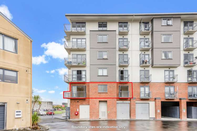 1i/10 Crown Lynn Place New Lynn_11