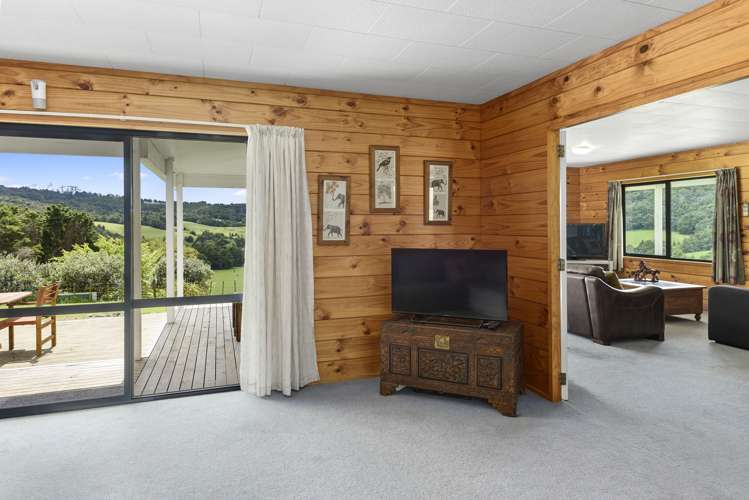 2006a State Highway 1 Whakapara_13