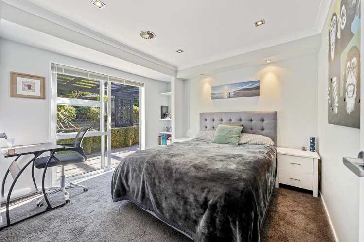 54 Staincross Street Green Bay_16