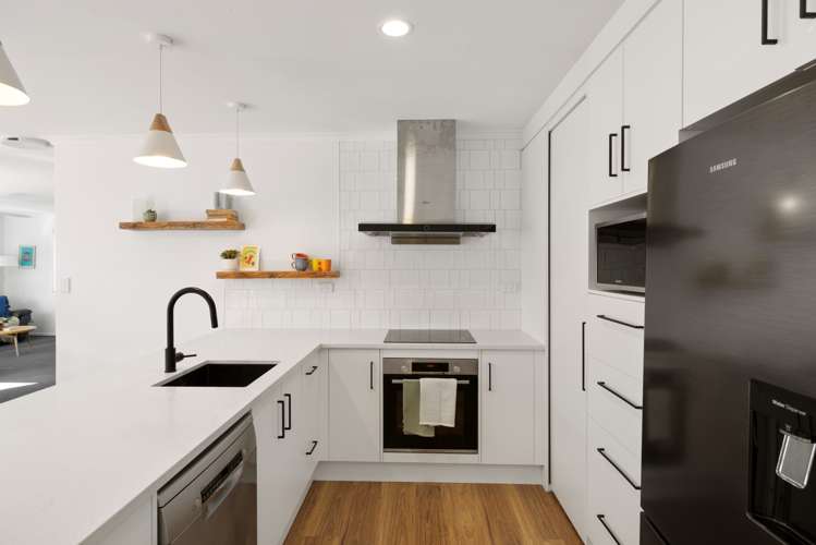 5 Montrose Place Pyes Pa_4