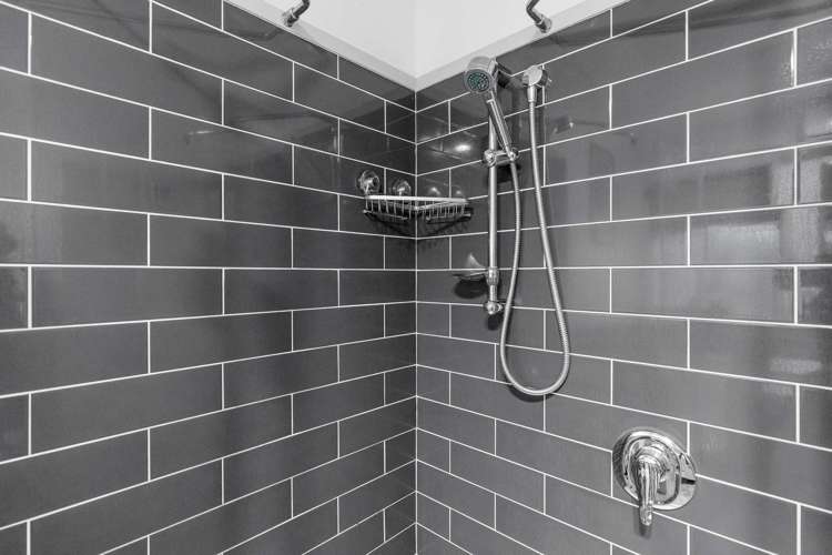 13 Logan Street Fairy Springs_11