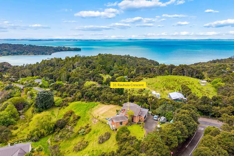 31 Rauhuia Crescent Parau_25