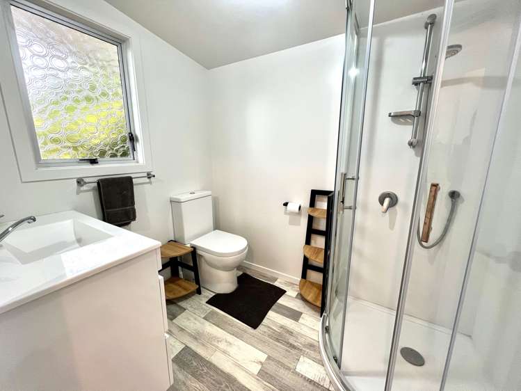 4 Upper Cross Street Raglan_18