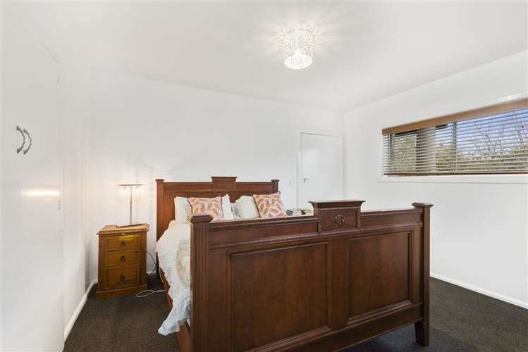 7 Gunns Crescent Cashmere_13