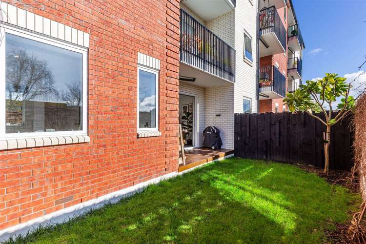 G06/1b Soljak Place Mount Albert_17