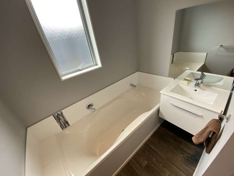 14 Henry Lane Patumahoe_8