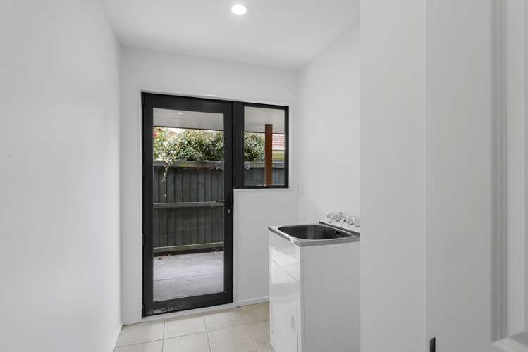 3 Breton Close Northwood_17